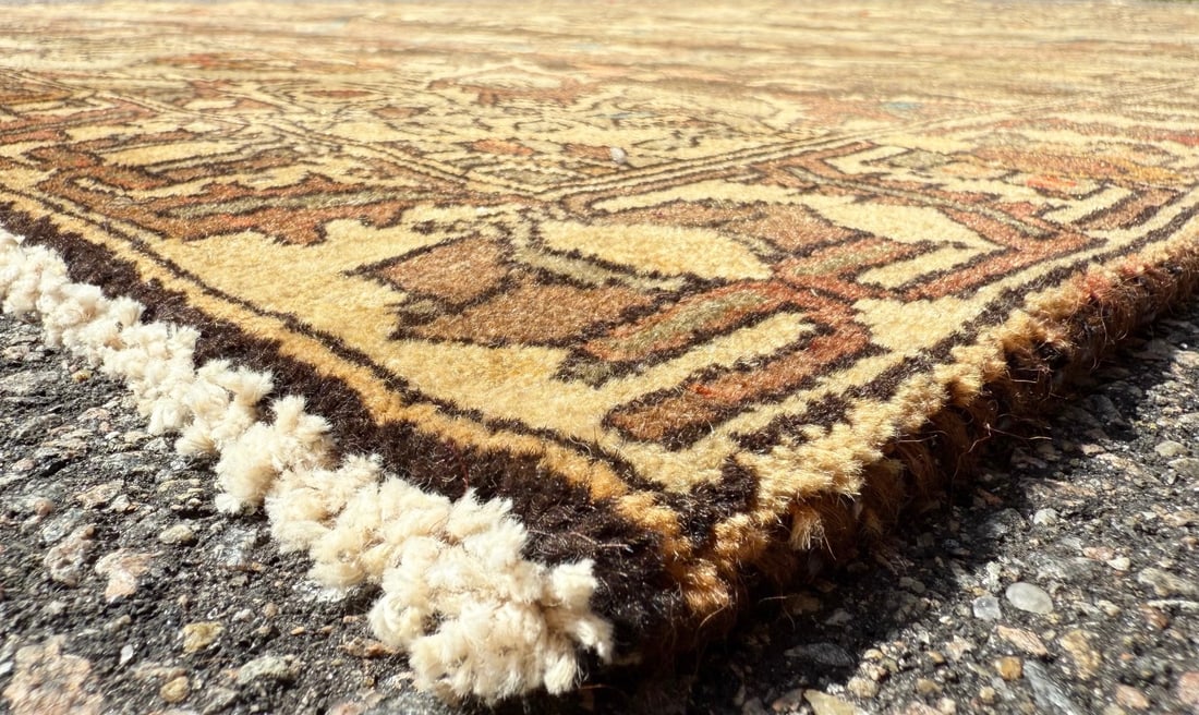 ANTIQUE PERSIAN BAKHTIARI HAND KNOTTED RUG, 6.7 x 9.7 (201cm x 292cm) - 5