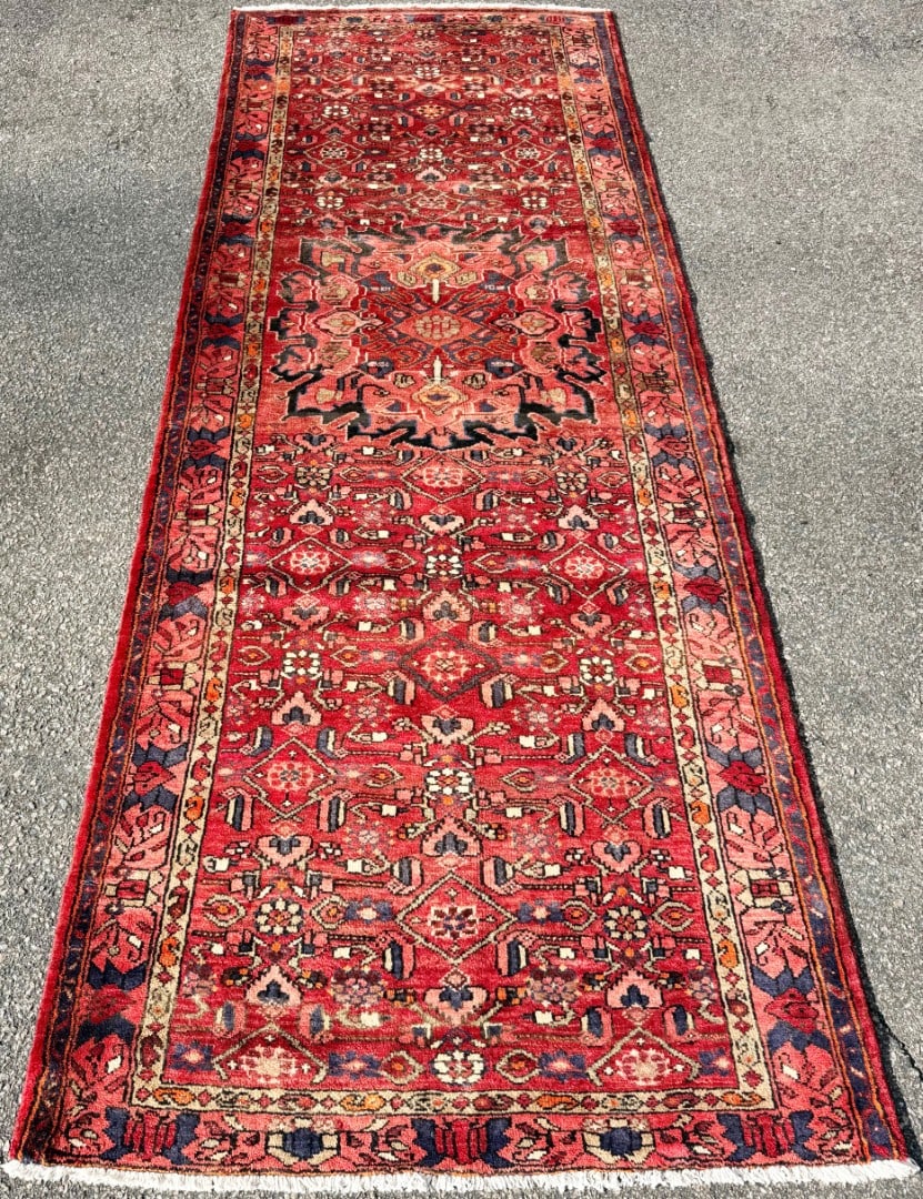 VINTAGE PERSIAN MALAYER HAND KNOTTED RUNNER, 3.10 x 10.6 (117cm x 320cm) - 2