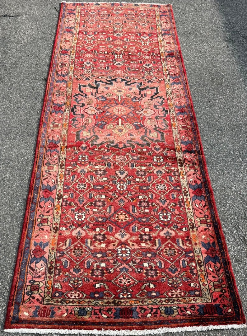 VINTAGE PERSIAN MALAYER HAND KNOTTED RUNNER, 3.10 x 10.6 (117cm x 320cm) - 3