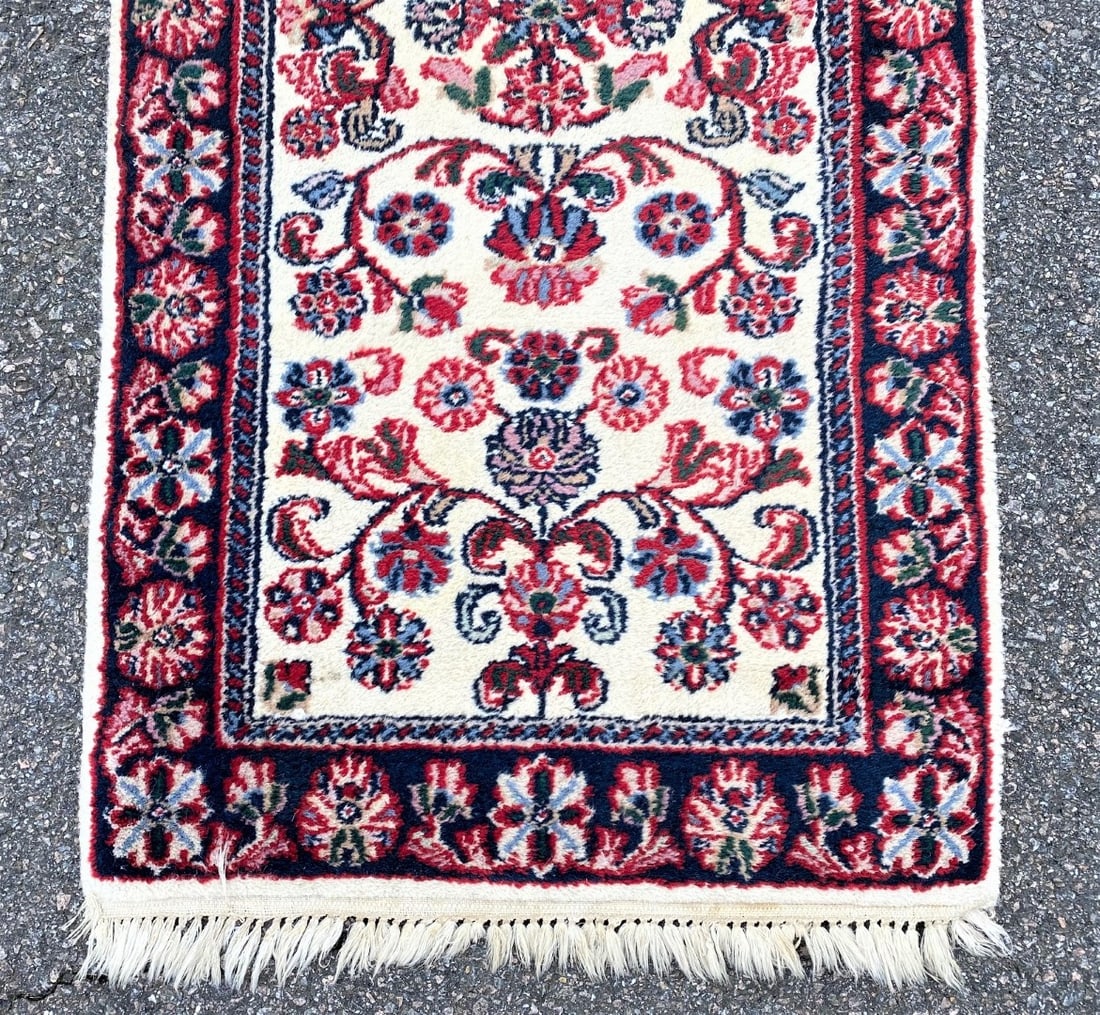 LILIHAN HAND KNOTTED RUG, 2.0 x 4.0 (61cm x 122cm) - 2