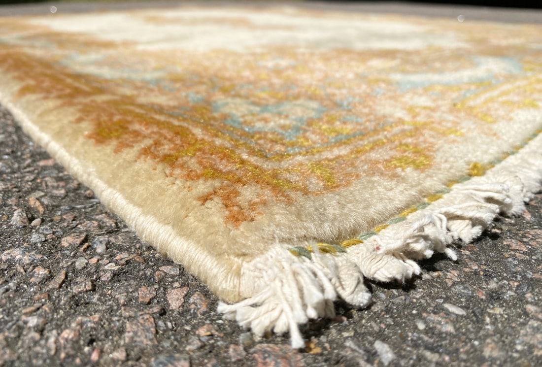 VINTAGE PERSIAN KERMAN HAND KNOTTED RUG WITH 200+ KPSI, 2.7 x 4.4 (79cm x 132cm) - 2