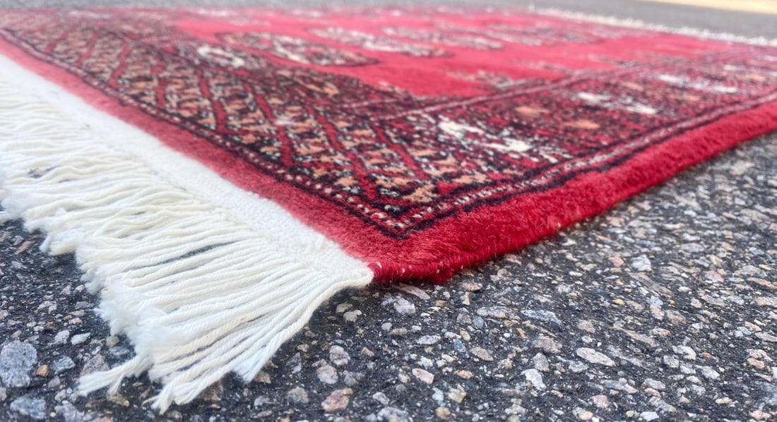 BUKHARA HAND KNOTTED RUG, 2.0 x 3.2 (61cm x 97cm) - 2