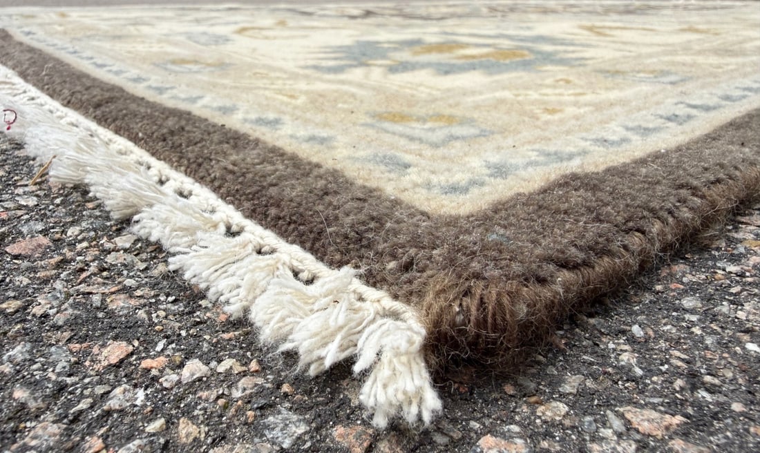 OUSHAK HAND KNOTTED RUG, 7.10 x 10.1 (239cm x 307cm) - 4