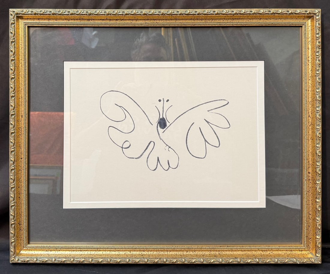 AFTER PABLO PICASSO (1881-1973) LITHOGRAPH TITLED LE PAPILLON (THE BUTTERFLY), 19IN x 23IN (48m x: After Pablo Picasso (1881-1973) lithograph titled Le Papillon (The Butterfly). This piece is after the original which was drawn by the artist in 1936. It is double matted and framed under acrylic in a