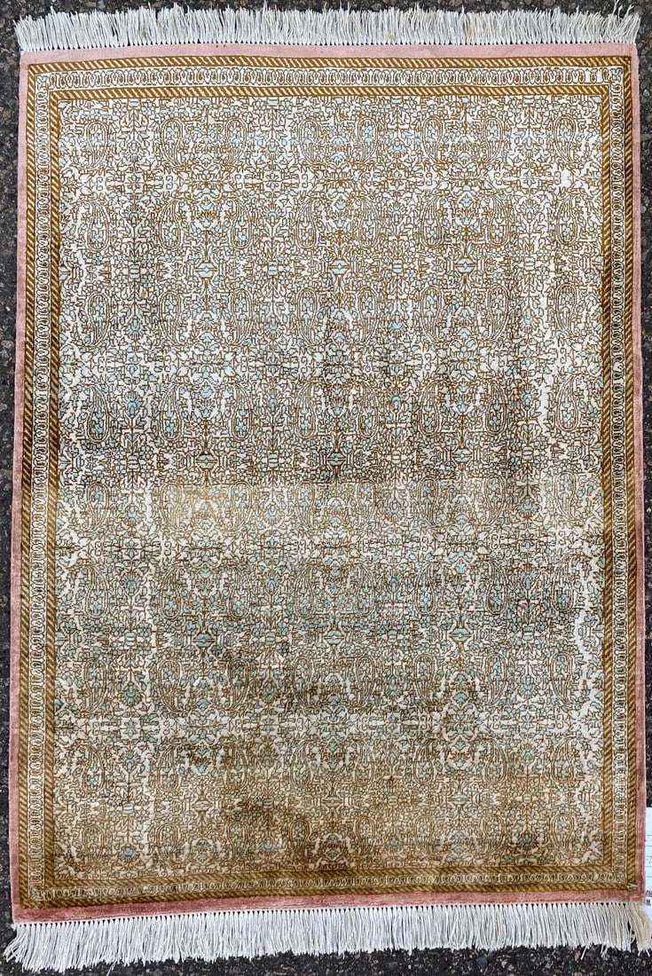 KASHMIR SILK HAND KNOTTED RUG WITH 600+ KPSI, 1.11 x 2.7 (58cm x 79cm): This Kashmir rug, was hand knotted in India of 100% silk on a cotton foundation. This rug has full wool piles and is in like new condition. This rug has knots per square inch in excess of 600+ KPSI, w