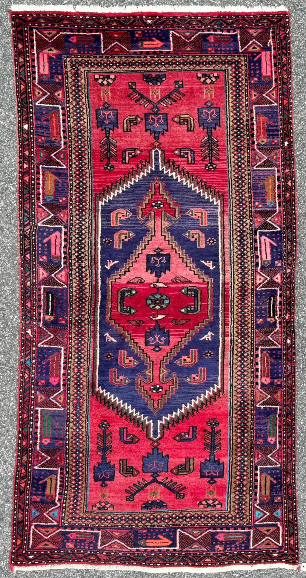 VINTAGE PERSIAN HAMADAN HAND KNOTTED RUG, 4.0 x 7.9 (122cm x 236cm): Vintage Persian Hamadan rug was hand knotted in Iran of 100% natural wool on a cotton foundation. This rug is 90+ years old, has medium to low wool piles and is in excellent condition for its age. Bea