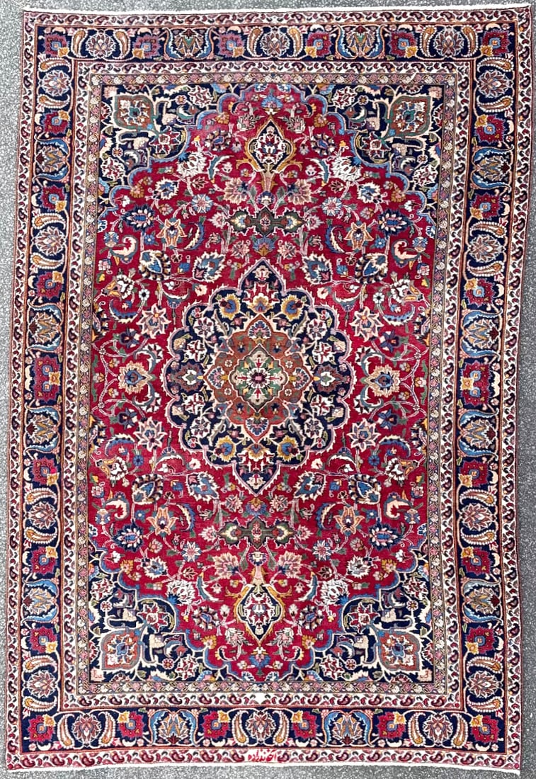 ANTIQUE SIGNED PERSIAN MASHAD HAND KNOTTED RUG, 6.3.x 9.4 (191cm x 284cm): This Antique Persian Mashad rug, hand knotted in Persia of 100% natural wool on a cotton foundation. This rug is 80+ years old and has medium wool piles and is in excellent condition for its age. Beau