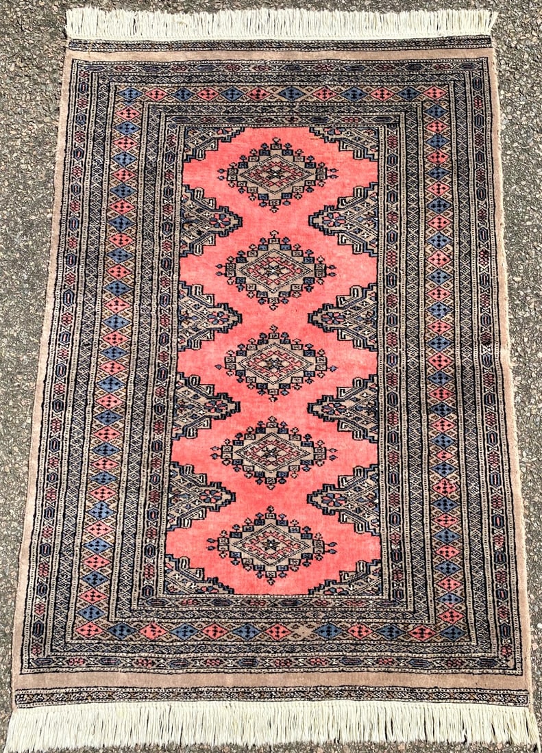 BUKHARA HAND KNOTTED RUG WITH 250+ KPSI – 3.0 x 4.6: This Bukhara Tekke rug was hand knotted in Pakistan of 100% natural wool on a cotton foundation. It has full wool piles and is in excellent condition with a KPSI in excess of 250. Beautiful 
