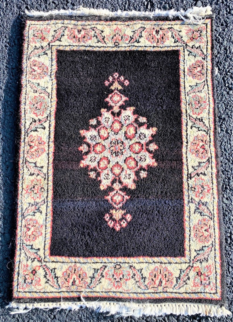 TABRIZ HAND KNOTTED RUG – 18 IN x 25 IN: This Tabriz rug was hand knotted in India of 100% natural wool and has a cotton foundation. The rug has full, wool piles and is in excellent condition. Beautiful colors with excell