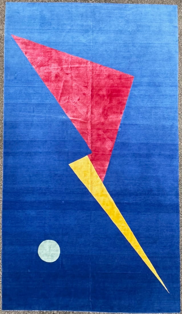 TIBETAN FLASH GORDON HAND KNOTTED RUG, 8.0 x 14.0 (244cm x 427cm): This Tibetan wool rug was hand knotted of 100% wool in Nepal on a cotton foundation. This rug has full, thick wool piles and is in like new condition, very plush and soft. This rug is a custom de