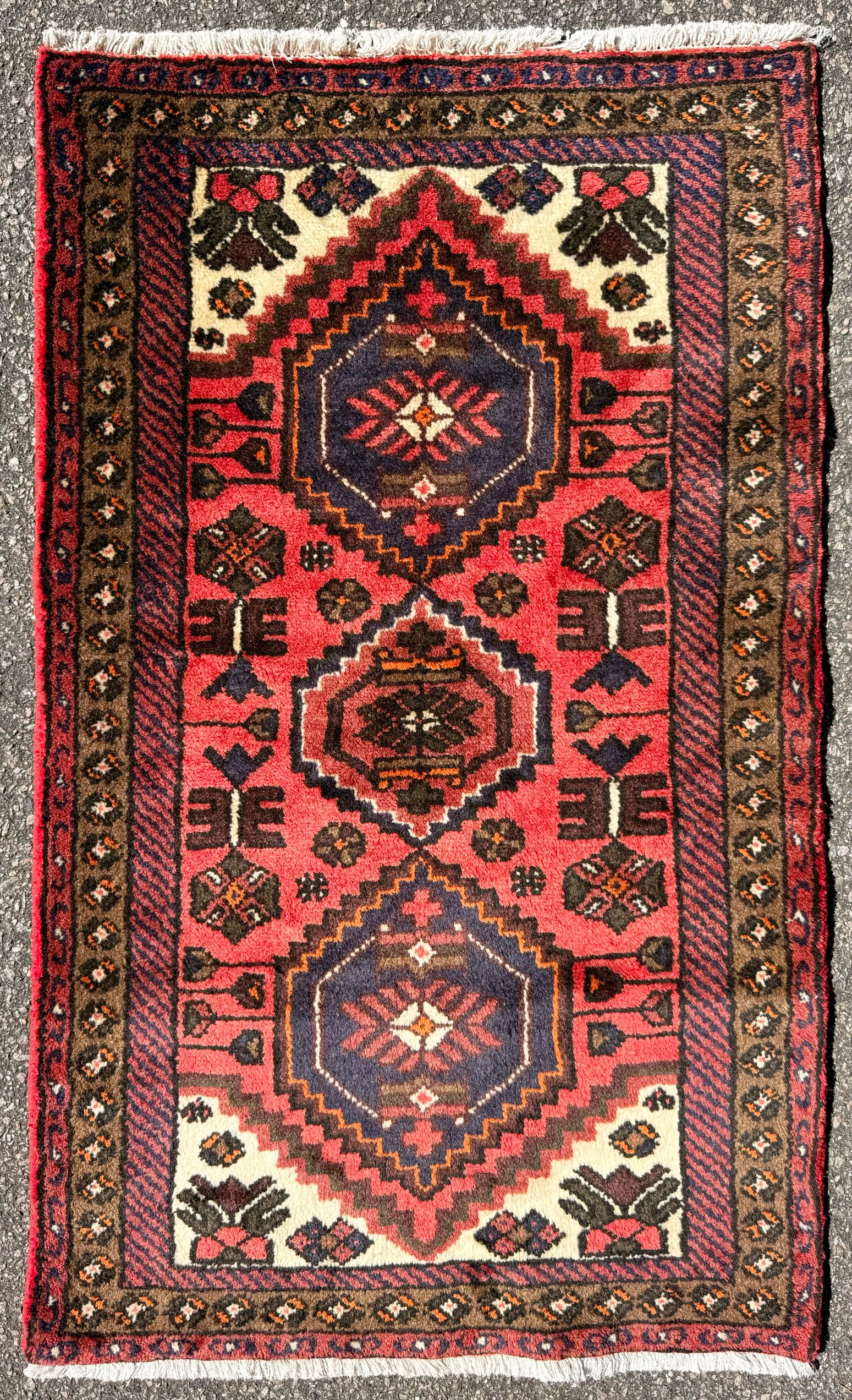 VINTAGE PERSIAN HAMADAN HAND KNOTTED RUG, 2.5 x 4.1 (74cm x 124cm): This Vintage Persian Hamadan rug was hand knotted in Iran of 100% natural wool. This rug is 50+ years old, has medium wool piles and is in excellent condition for its age. Beautiful colors with excell