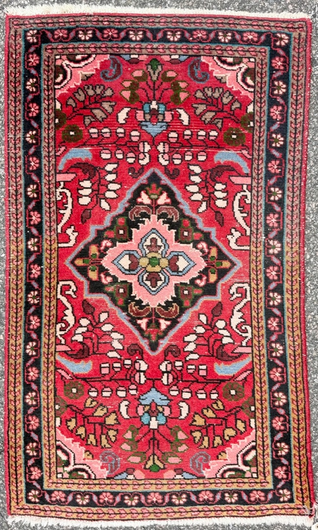 VINTAGE PERSIAN HAMADAN HAND KNOTTED RUG, 2.7 x 4.3 (79cm x 130cm): Vintage Persian Hamadan rug was hand knotted in Iran of 100% natural wool on a cotton foundation. This rug is 70+ years old, has medium to low wool piles and is in excellent condition for its age
