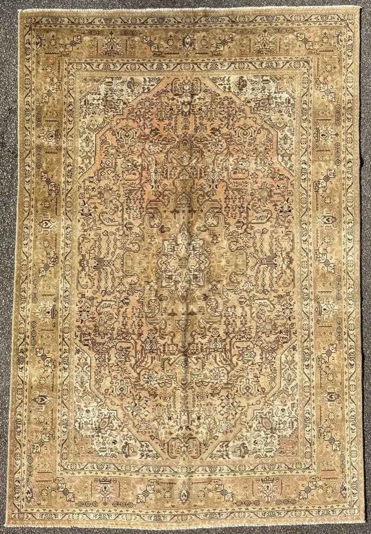 ANTIQUE PERSIAN SERAPI HAND KNOTTED RUG, 6.4 x 9.5 (193cm x 287cm): Antique Persian Serapi rug was hand knotted in Iran of 100% natural wool on a wool foundation. The rug is at least 130+ years old, has medium to low wool piles and is in excellent condition for i