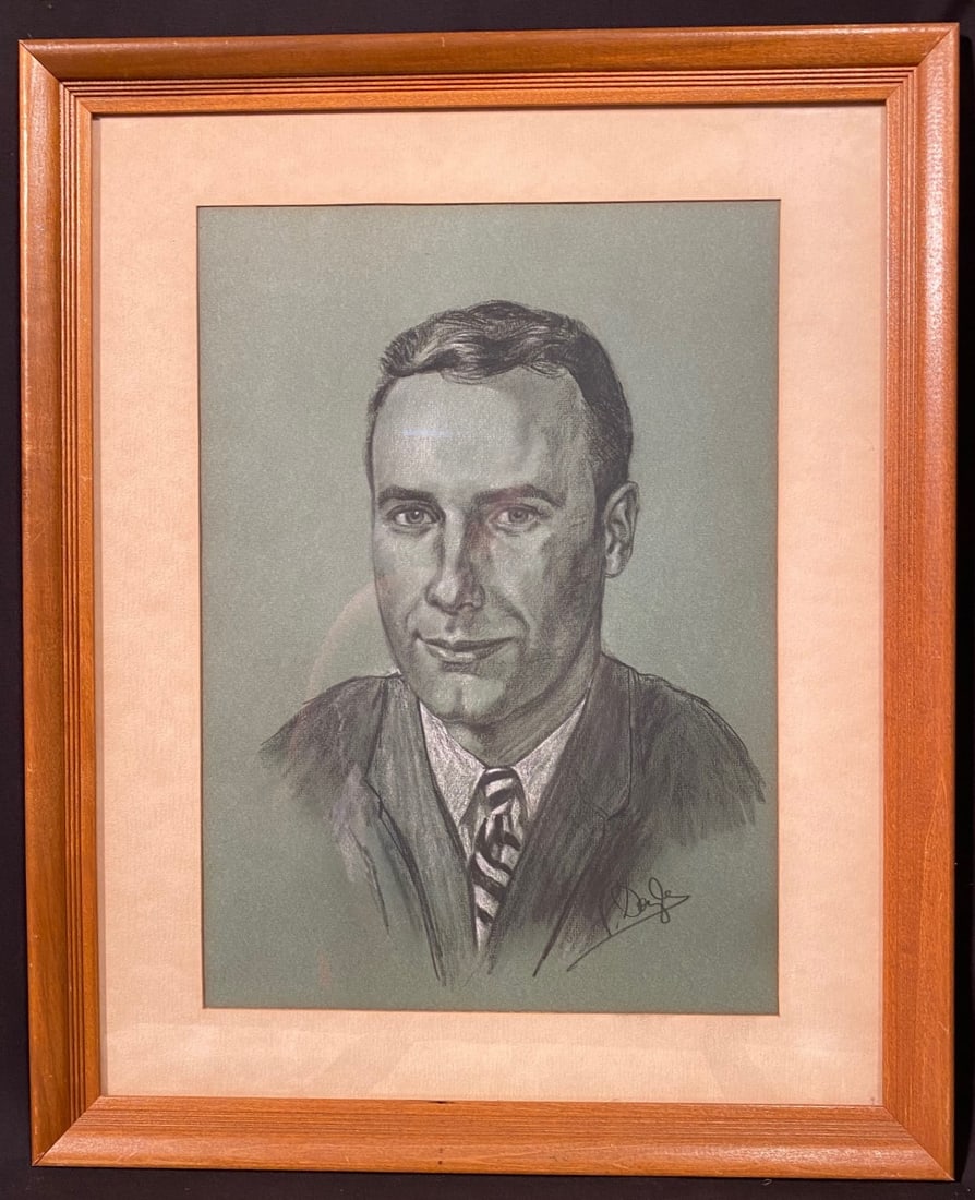 PRESTON DOYLE (20TH CENTURY) ORIGINAL PENCIL AND CHARCOAL SELF PORTRAIT ON PAPER Ð 18 IN x 22: Original charcoal and pencil drawing by celebrated Virginia artist Preston Doyle (20th century). This piece is a self-portrait of the artist. It is signed by the artist, matted and framed under glass.
