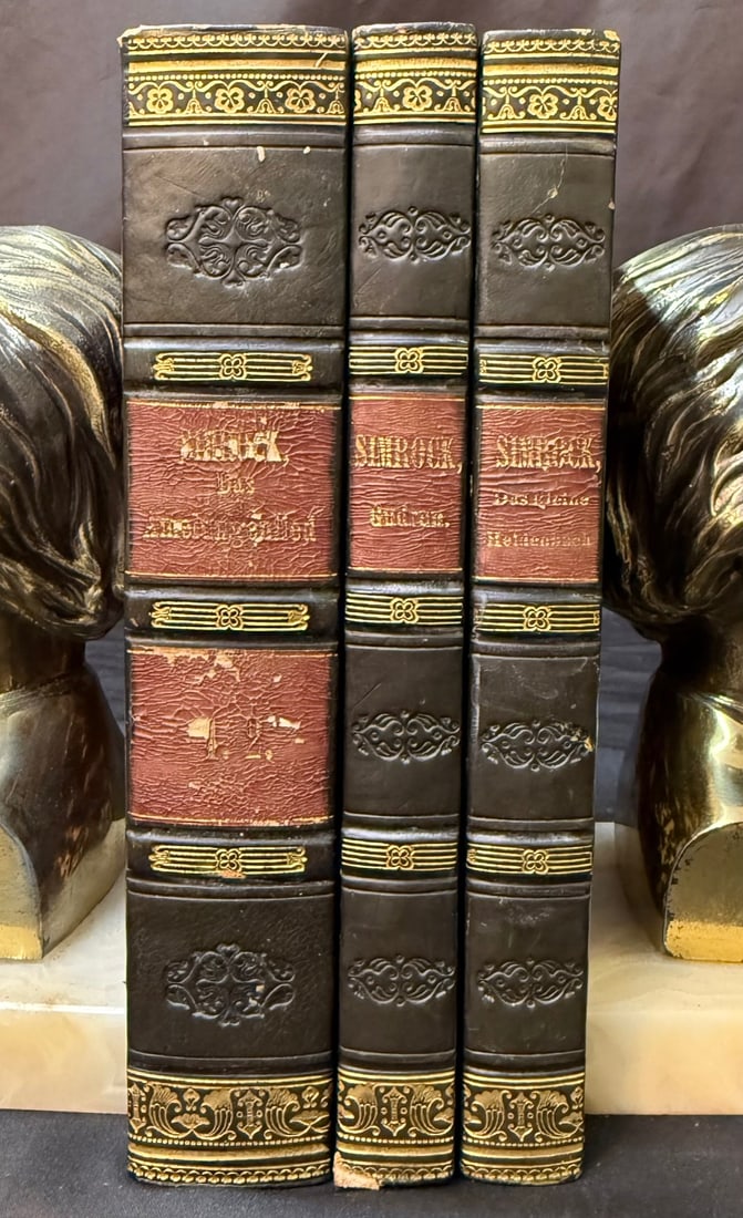 DAS AMELUNGENLIED. ERSTER THEIL: WIELAND DER SCHMIED BY DR. KARL SIMROCK, 3 VOLUMES, 1843: 1843. Stuttgart and Tubingen, Germany. I.G. Cotta?scher Verlag, Publisher. Complete in 3 volumes. All volumes are in Very Good+ to Very Good condition. Written entirely in German. All volumes are boun