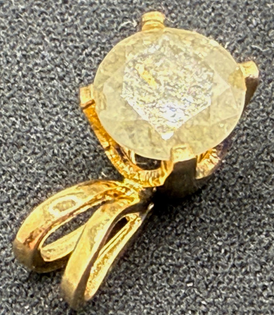 14K YELLOW GOLD AND DIAMOND PENDANT (1 of 6)