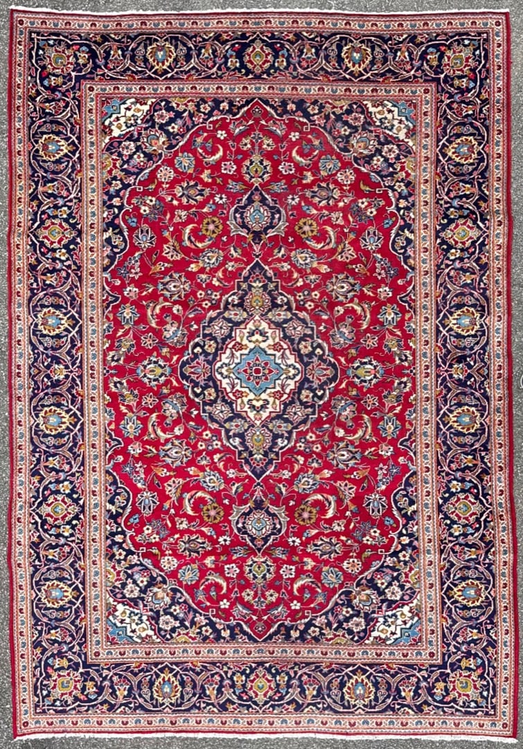 VINTAGE PERSIAN KASHAN HAND KNOTTED RUG, 8.0 x 11.4 (244cm x 345cm): Vintage Persian Kashan rug was hand knotted in Iran of 100% natural wool on a cotton foundation. This rug is 50+ years old, has medium wool piles and is in excellent condition for its age. T