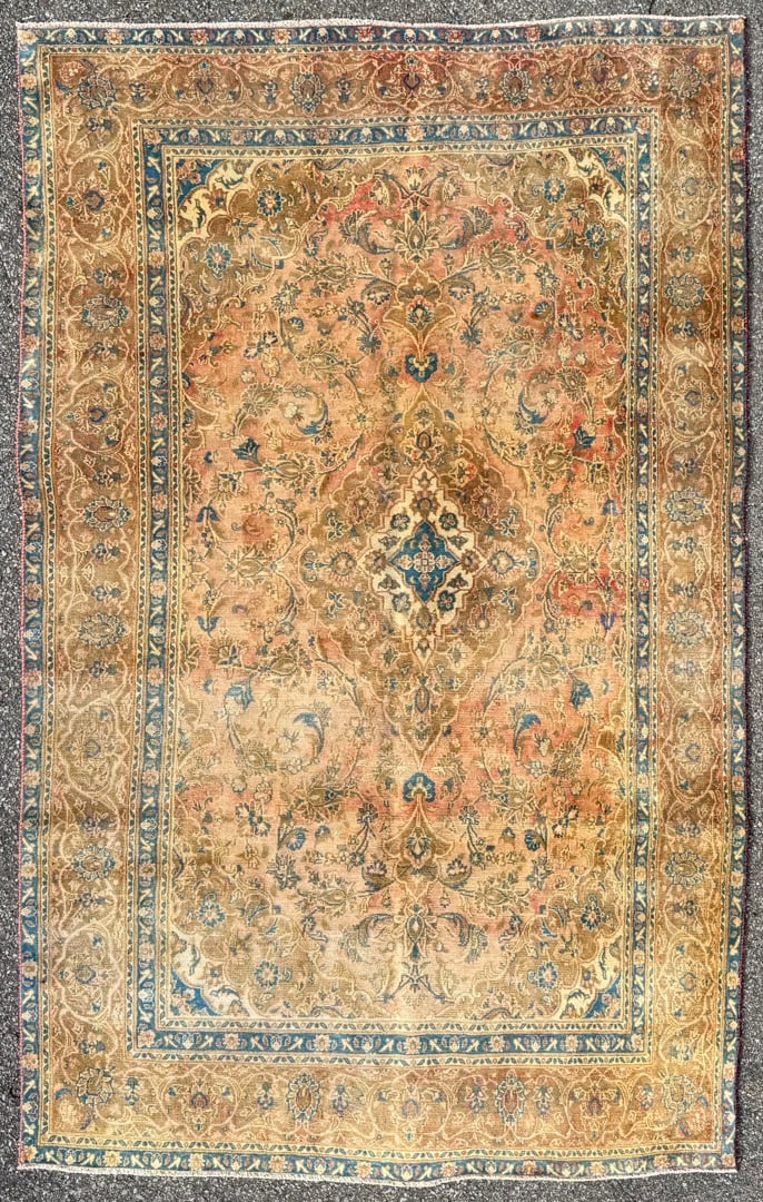 ANTIQUE PERSIAN KASHAN HAND KNOTTED RUG, 6.0 x 9.5 (183cm x 287cm): Offered here is an antique Persian Kashan rug was hand knotted in Iran of 100 percent natural wool on a cotton foundation. This rug is 100+ years old, has medium wool piles and is in excellent co