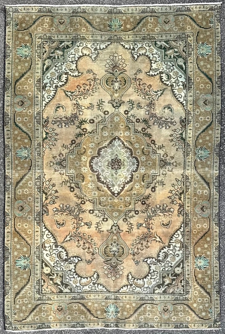 ANTIQUE PERSIAN TABRIZ HAND KNOTTED RUG, 6.4 x 9.6 (193cm x 290cm): Antique Persian Tabriz rug was hand knotted in Iran of 100 percent natural wool and has a cotton foundation. The rug is 120+ years old, has medium to low wool piles and is in excellent 