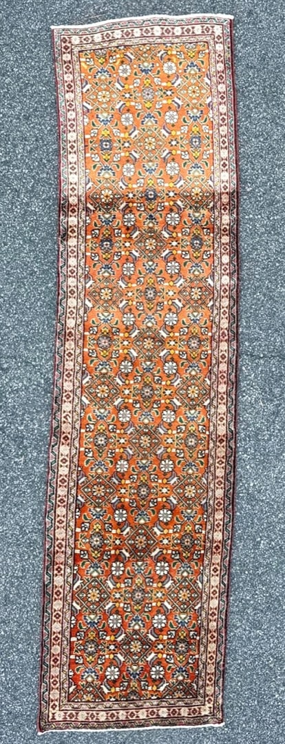 ANTIQUE PERSIAN MALAYER HAND KNOTTED RUNNER, 2.5 x 9.6 (74cm x 259cm)