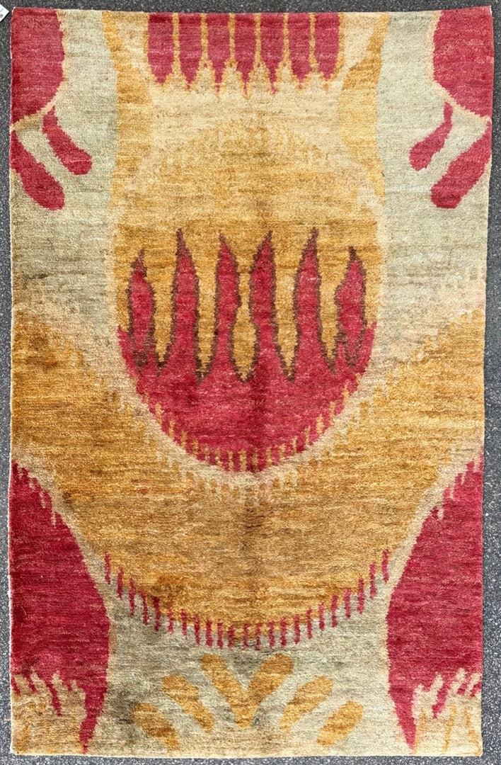 MODERN HAND KNOTTED RUG, NEW, 5.1 x 8.0 (155cm x 244cm): Modern pictorial rug was hand knotted in India of 100% natural wool on a cotton foundation. This rug has full wool piles and is in brand new condition. Beautiful colors with nice quality. No