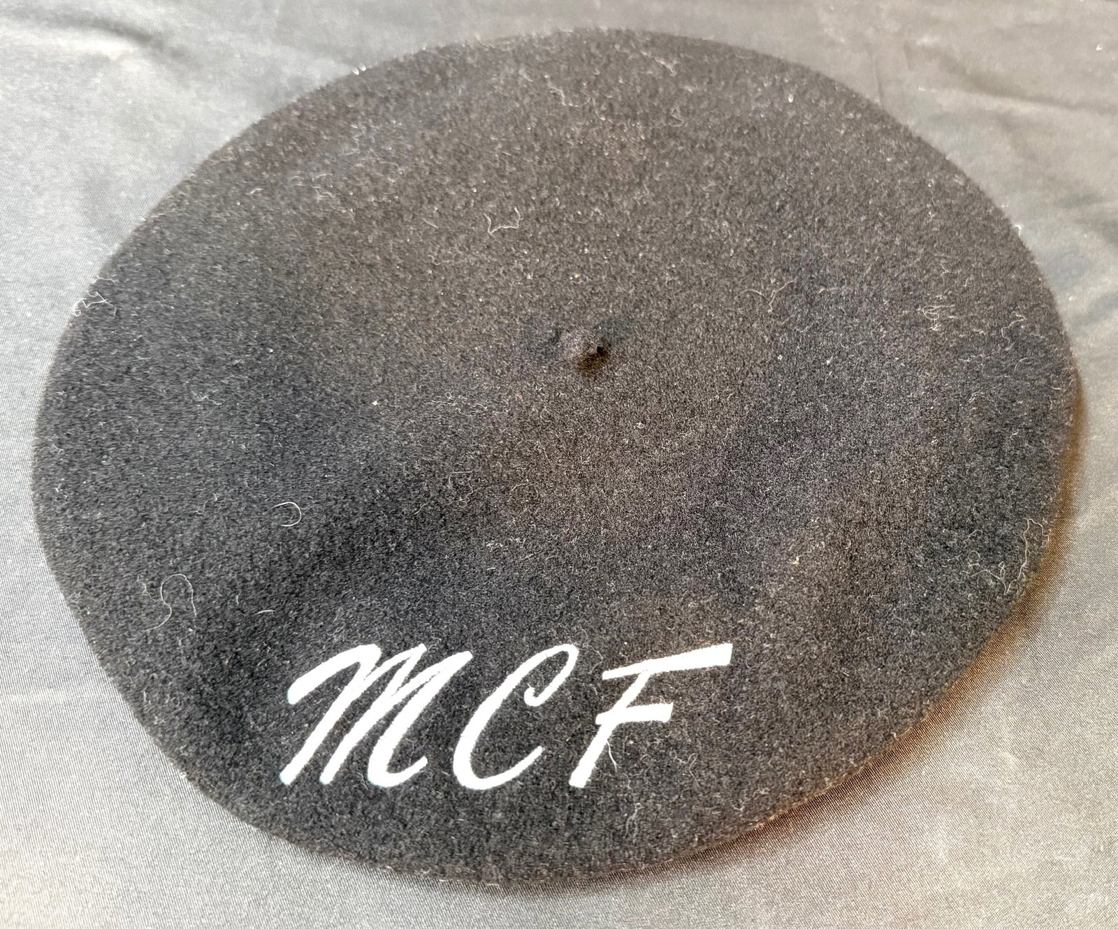 WHITE HOUSE CHEF PIERRE CHAMBRIN ESTATE, MA?TRES CUISINIERS DE FRANCE BERET, MADE BY LAULH?RE,: An exceptionally rare professional culinary insignia from the estate of Pierre Chambrin, former Executive Chef of the White House, representing his active role within the Maîtres Cuisiniers de Fr