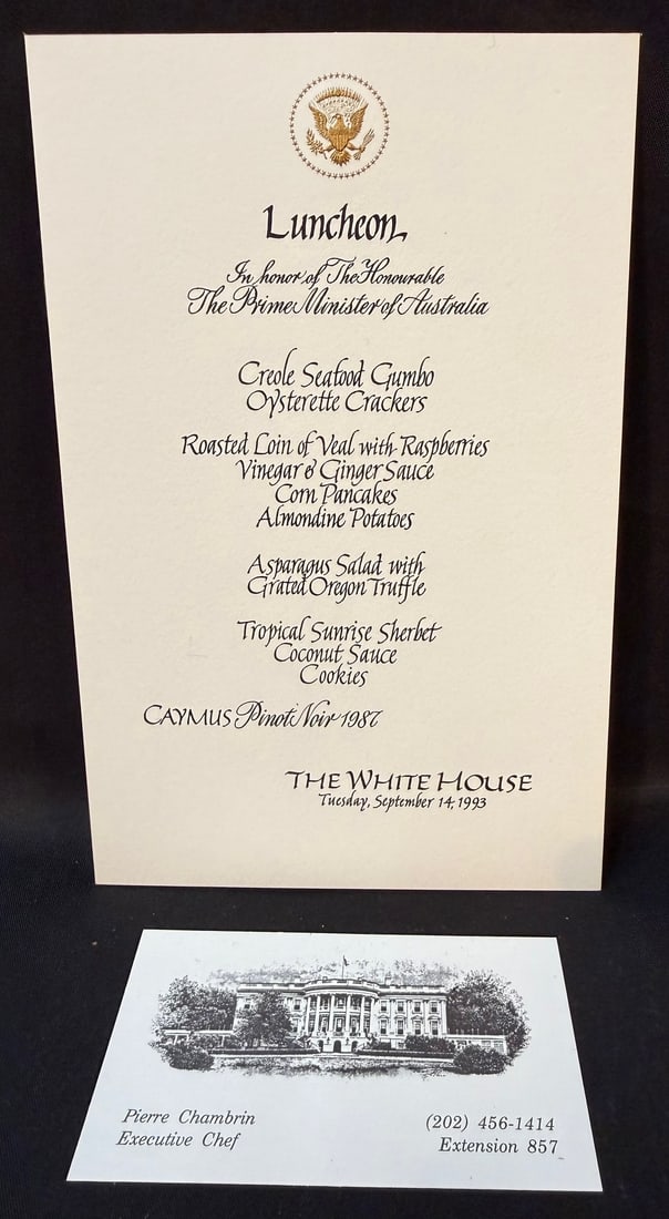 WHITE HOUSE LUNCHEON MENU HONORING AUSTRALIAN PRIME MINISTER PAUL KEATING, OSLO ACCORD/APEC ERA: An exceptional and historically significant original White House luncheon menu card from September 14, 1993, created for the official White House luncheon honoring Australian Prime Minister Paul Keati