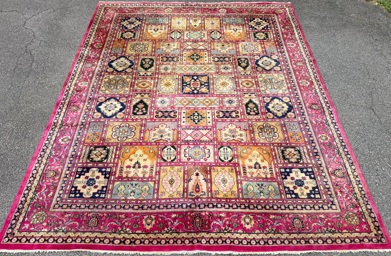 PERSIAN BAKHTIARI HAND KNOTTED RUG, 12.0 x 14.10 (366cm x 452cm) (1 of 7)