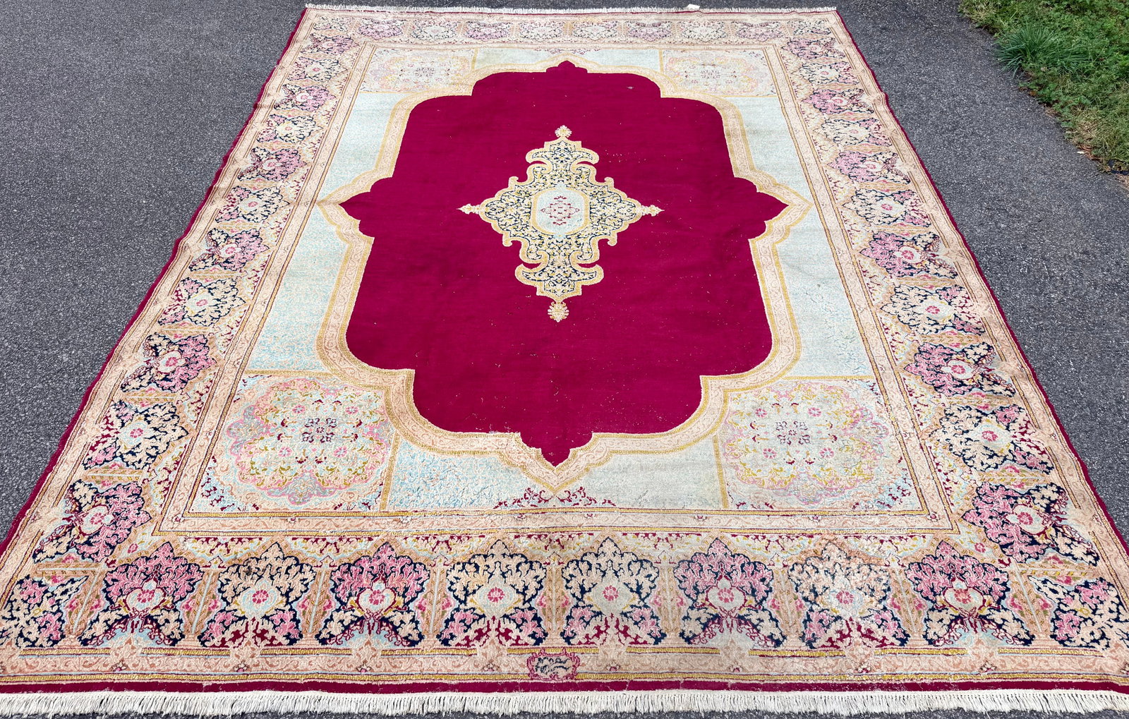 VINTAGE, SIGNED PERSIAN KERMAN HAND KNOTTED RUG, 9.8 x 12.5 (295cm x 378cm): Offered here is a vintage Persian Kerman rug, made of in Iran of 100 percent natural wool on a cotton foundation. This rug has full to medium wool piles, is 70+ years old and is in excellent cond