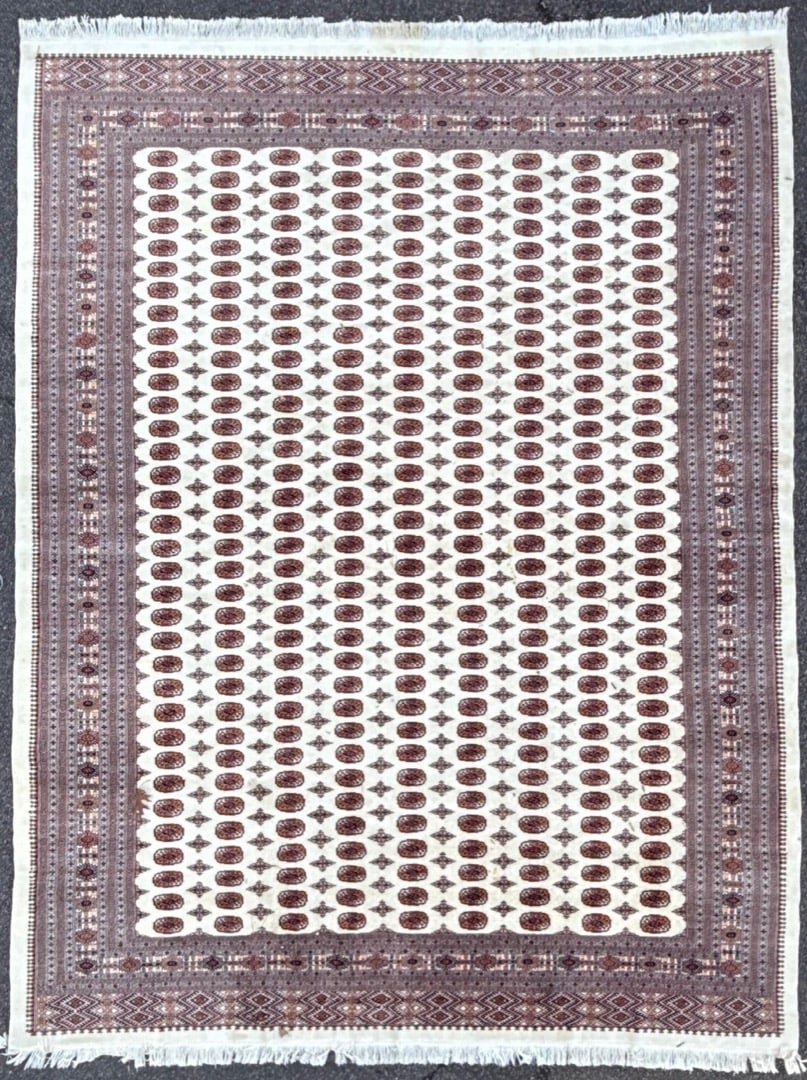 BUKHARA HAND KNOTTED RUG, 10.5 x 13.3 (318cm x 404cm): Bukhara Tekke rug was hand knotted in Pakistan of 100 percent natural wool on a cotton foundation. This rug has full wool piles and is in excellent condition. Beautiful colors with excellent