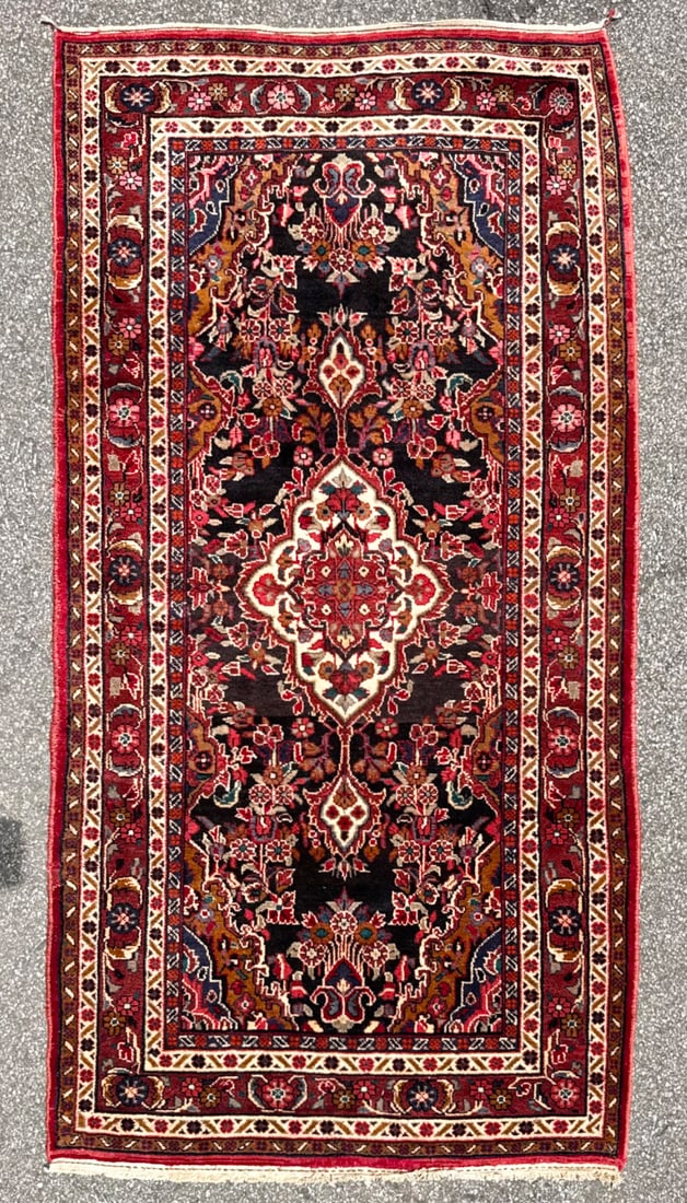 ANTIQUE PERSIAN HERIZ HAND KNOTTED RUG, 4.6 x 9.0 (137cm x 274cm): Offered here is an antique Persian Heriz rug was hand knotted in Iran of 100 percent natural wool on a cotton foundation. This rug is 90+ years old, has full wool piles and is in excellent condit