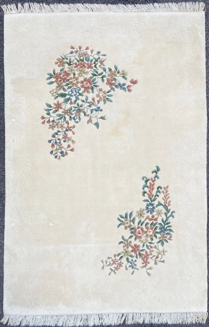 ART DECO HAND KNOTTED RUG, 6.0 x 9.1 (183cm x 277cm): Art Deco rug was hand knotted in China of 100 percent natural wool on a cotton foundation. The rug has very thick (1 inch) wool piles and is in excellent condition. Beautiful colors and made
