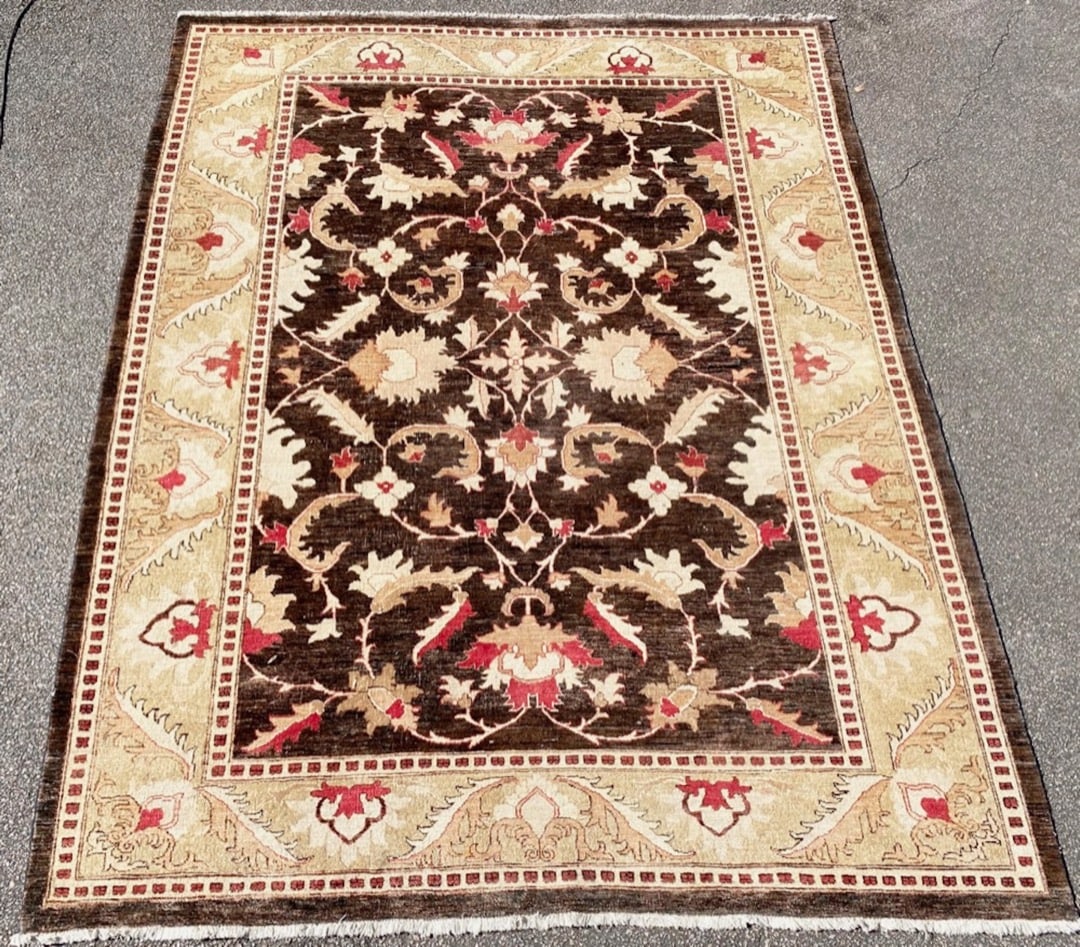 PESHAWAR HAND KNOTTED RUG – 7.10 x 10.2: This Peshawar rug was hand knotted in Pakistan of 100% natural wool on a cotton foundation. This rug has full wool piles and is in like new condition. Beautiful colors made from vegetable dyes wi