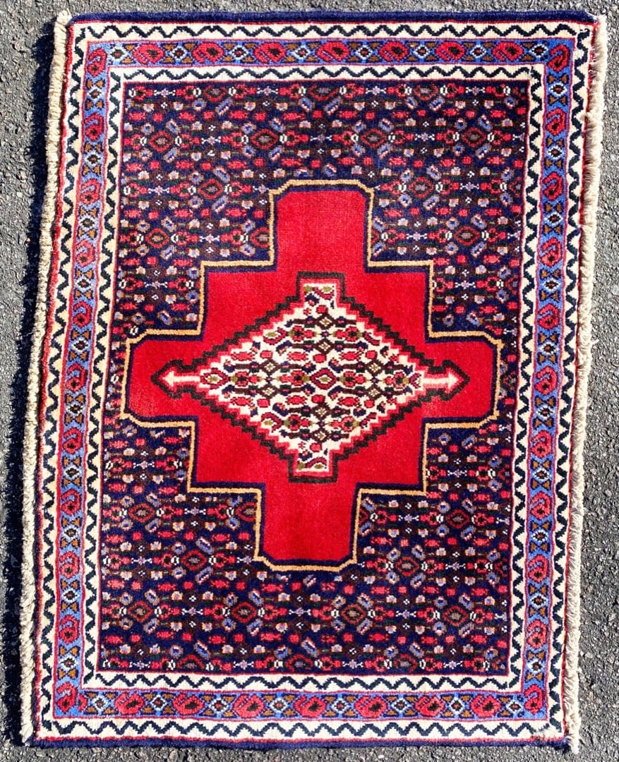 VINTAGE PERSIAN SENEH HAND KNOTTED RUG – 2.0 x 2.8: Vintage Persian Seneh rug was hand knotted in Iran of 100 percent wool on a cotton foundation. This rug is 50+ years old, has full wool piles and is in excellent condition for its age. Nice 