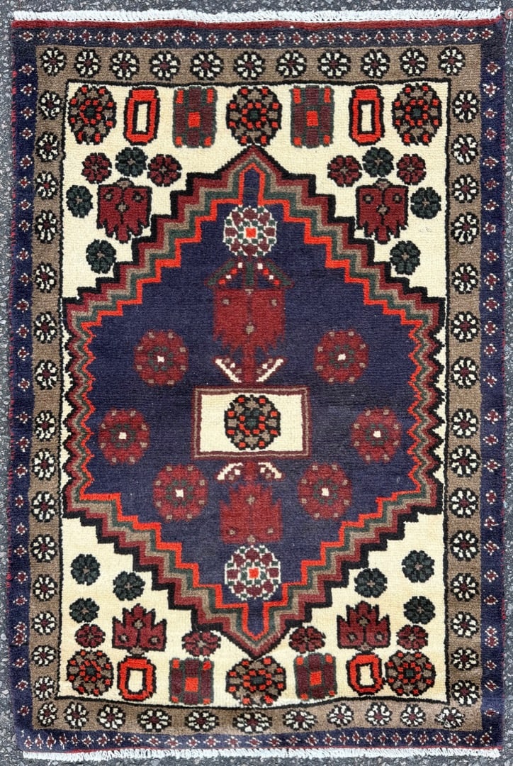 ANTIQUE PERSIAN HAMADAN HAND KNOTTED RUG, 2.7 x 3.9 (79cm x 114cm): Antique Persian Hamadan rug was hand knotted in Iran of 100% natural wool. This rug is 90+ years old, has medium wool piles and is in excellent condition for its age. This classic Persian Hamadan
