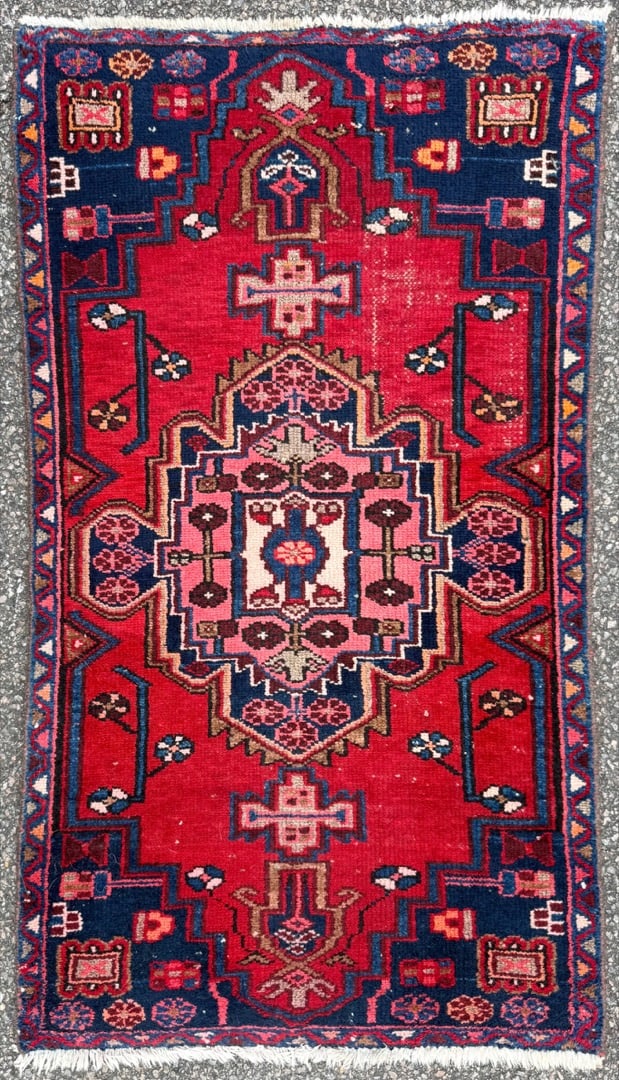 VINTAGE PERSIAN HAMADAN HAND KNOTTED RUG, 2.4 x 4.2 (71cm x 127cm): Vintage Persian Hamadan rug was hand knotted in Iran of 100% natural wool on a cotton foundation. This rug is 70+ years old, has medium to low wool piles and is in excellent condition for its age