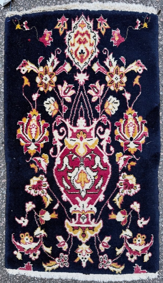 VINTAGE PERSIAN LILIHAN HAND KNOTTED RUG, 1.5 x 2.7 (43cm x 79cm): Persian Lilihan rug was hand knotted in Iran of 100% natural wool on a cotton foundation. The rug is 50+ years old, has full wool piles and is in like new condition. Beautiful colors and made wit