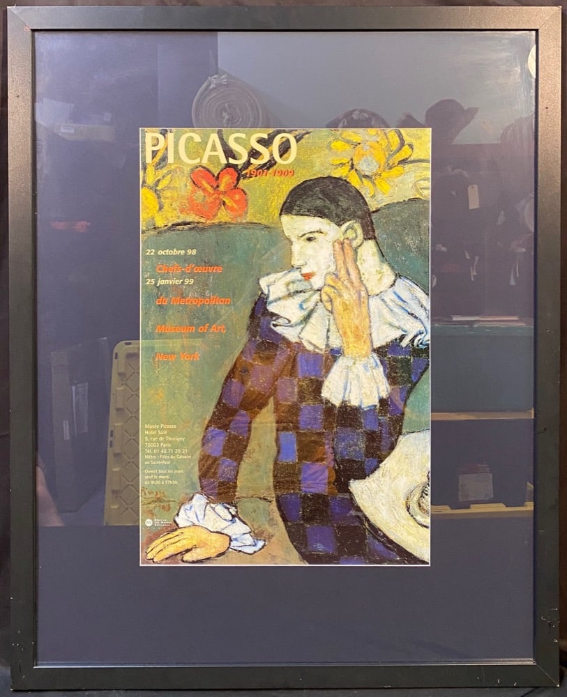 AFTER PABLO PICASSO (1881-1973) ORGINAL METROPOLITAN MUSEUM OF ART EXHIBIT POSTER, 29IN x 36IN (74cm: After Pablo Picasso (1881-1973) original Metropolitan Museum of Art exhibit poster for Picasso: 1901-1909. The underlying piece is titled Seated harlequin, which is after the original which was create
