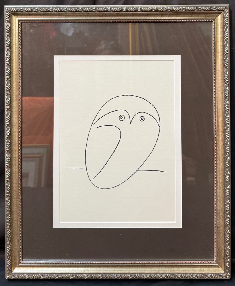 AFTER PABLO PICASSO (1881-1973) LITHOGRAPH TITLED LE HIBOU (THE OWL), 18IN x 22IN (46cm x 56cm): After Pablo Picasso (1881-1973) lithograph titled Le Hibou (The Owl). This piece is after the original which was drawn by the artist in 1936. It is double matted and framed under acrylic in an ornate 