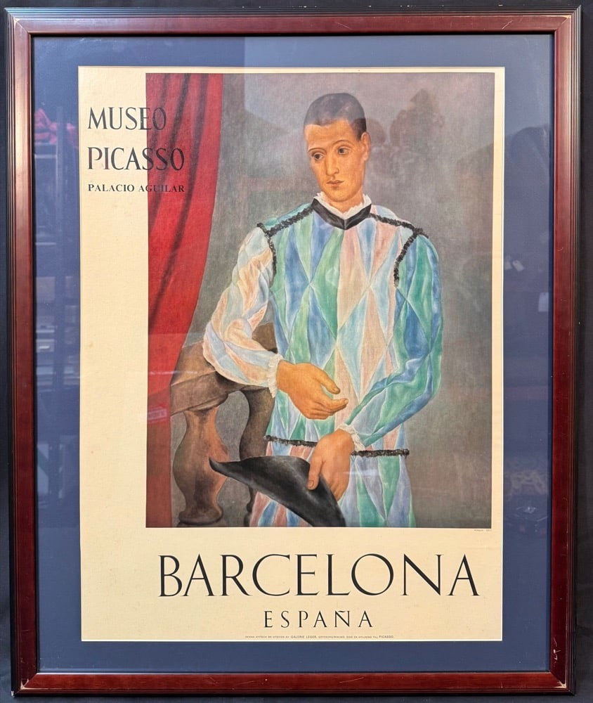 AFTER PABLO PICASSO (1881-1973) ORGINAL MUSEO PICASSO ART EXHIBIT POSTER, 28.5IN x 34.5IN (72cm x: After Pablo Picasso (1881-1973) original Museo Picasso exhibit poster. The underlying piece is titled Arlequin, which is after the original which was created by Picasso in 1917 and currently hangs at 