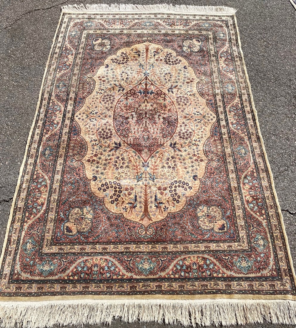 VINTAGE HEREKE HAND KNOTTED RUG, WITH 250+ KPSI, 4.8 x 7.1 (142cm x 216cm): Offered here is a vintage, finely hand-knotted Hereke floral medallion rug. This particularly sophisticated example is distinguished by its remarkably fine weave, intricate curvilinear drawing, elegan