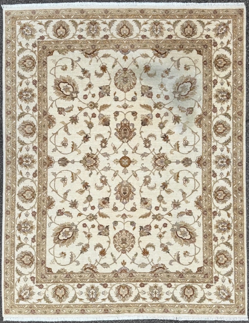 PESHAWAR HAND KNOTTED RUG, 7.7 x 10.1 (231cm x 307cm): Peshawar rug was hand knotted in Pakistan of 100 percent natural wool on a cotton foundation. This rug has full wool piles and is in excellent condition. Beautiful colors and made with excellent quali