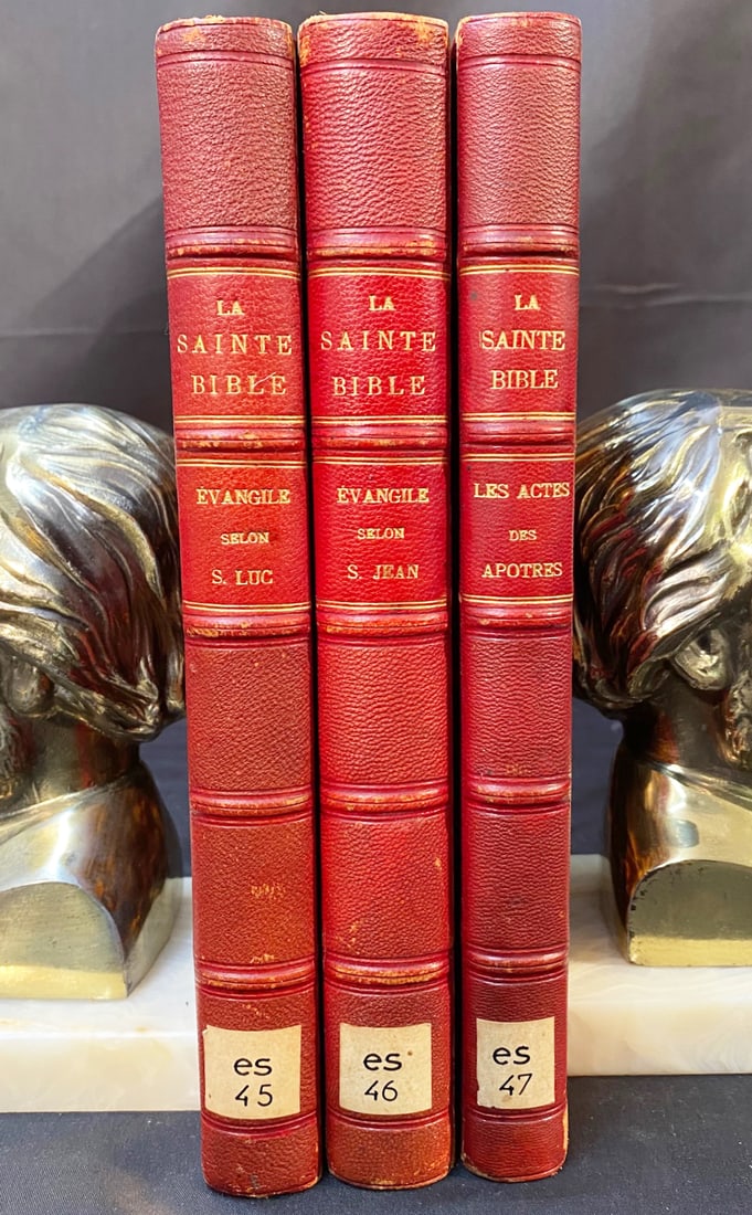LA SAINTE BIBLE TEXTE DE LA VULGATE, TRADUCTION FRANCAISE EN REGARD AVEC COMMENTAIRES, 3 VOLUMES,: 1883. Paris, France. Complete in 3 volumes. Published by P. Lethielleux, Editeurs. All volumes are in Very Good++ condition. Written entirely in French. All volumes are half bound in red leather with 