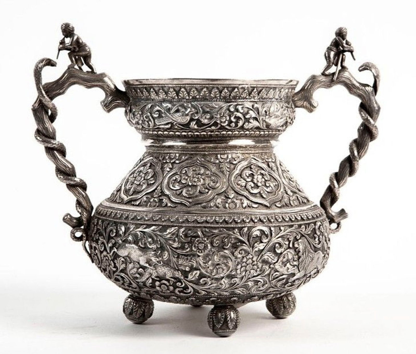 High-quality Indian silver sugar container by the renowned goldsmith Oomersi Mawji (mark: O.M BHUJ),: High-quality Indian silver sugar container by the renowned goldsmith Oomersi Mawji (mark: O.M BHUJ), who worked in the KUTCH region of India. Most of Oomersi's creations were made in very high purity 