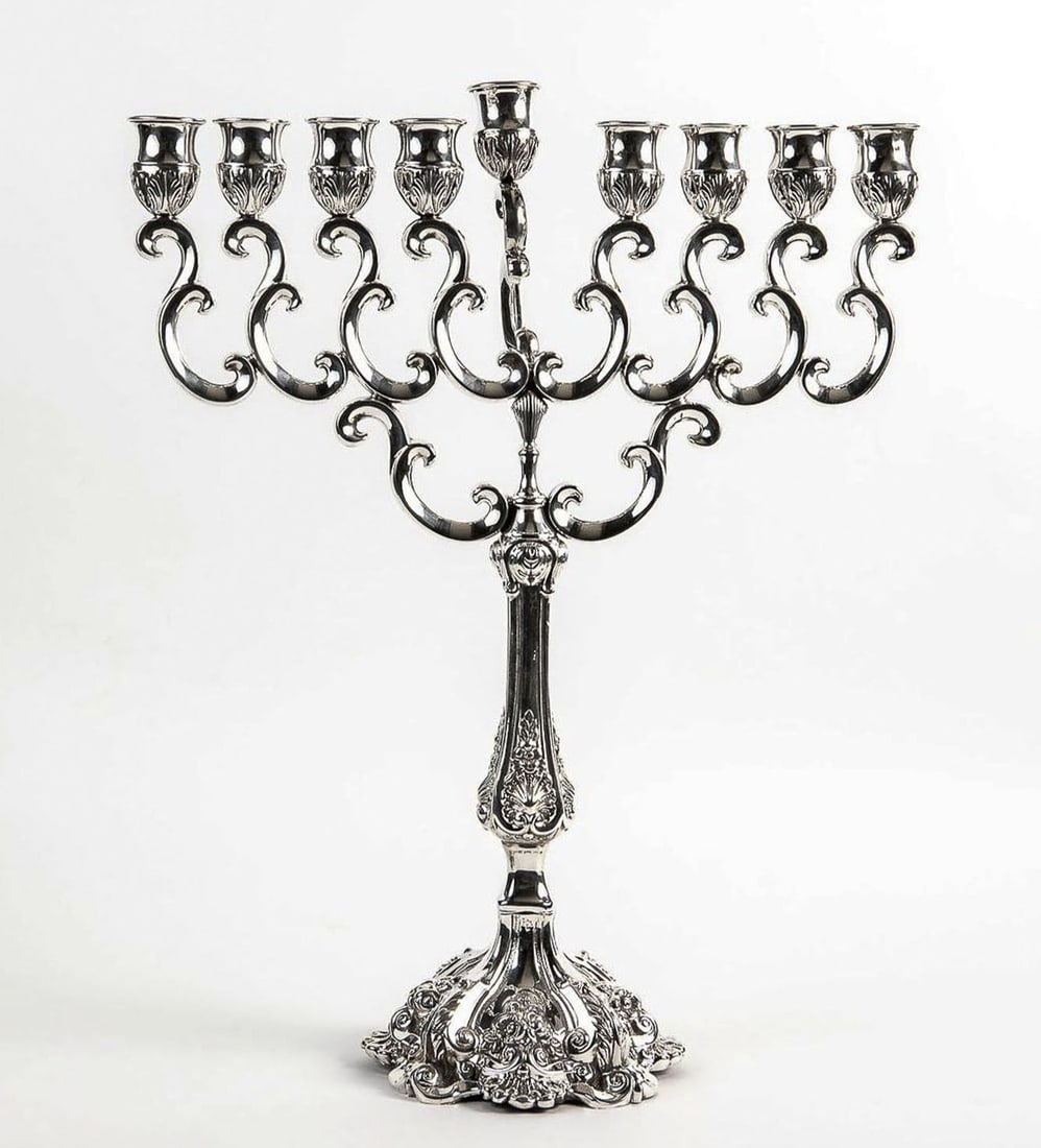 Hanukkah lamp, made by Hazorefim, made of 925 silver, signed, features a removable screw-in internal: Hanukkah lamp, made by Hazorefim, made of 925 silver, signed, features a removable screw-in internal weight, the oil jug is missing, Net silver weight: 880g, Height: 50 cm, Overall width: 39 cm,