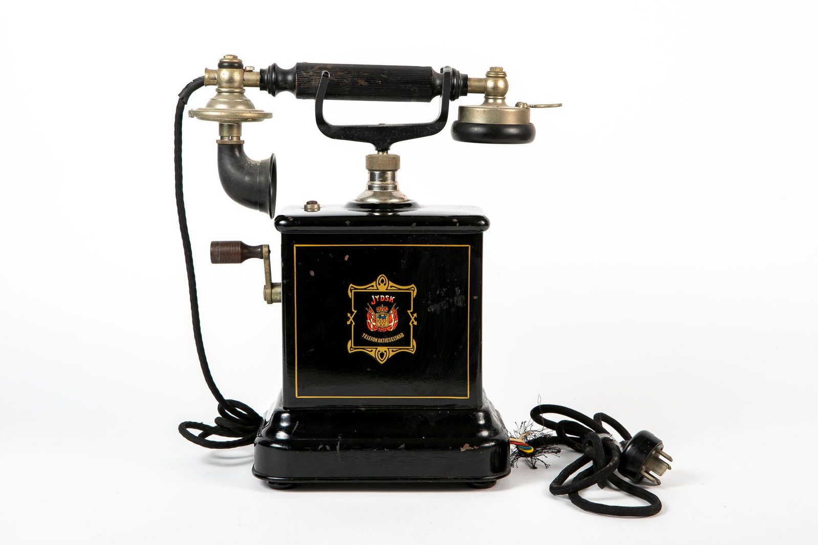 An antique desk magneto telephone with a handle ('Crank') from the beginning of the 20th century, (1 of 6)