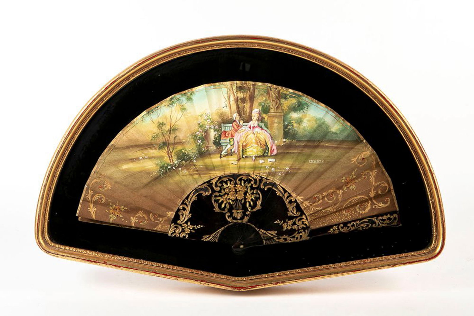 Antique fan, end of the 19th century, featuring hand-painted fabric set, signed, given in a (1 of 6)