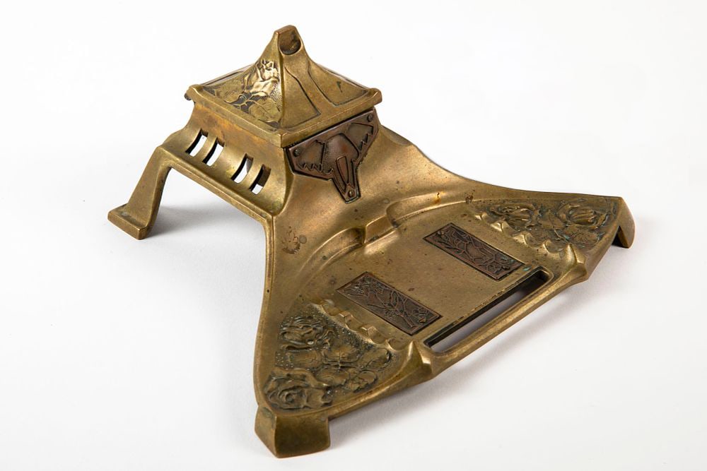 An antique French inkstand, circa 1900, Art Nouveau style period, made of bronze and copper, Height: (1 of 5)