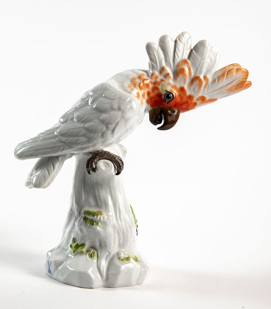 A high-quality German porcelain sculpture, made by Meissen, depicting a parrot, decorated with hand (1 of 8)