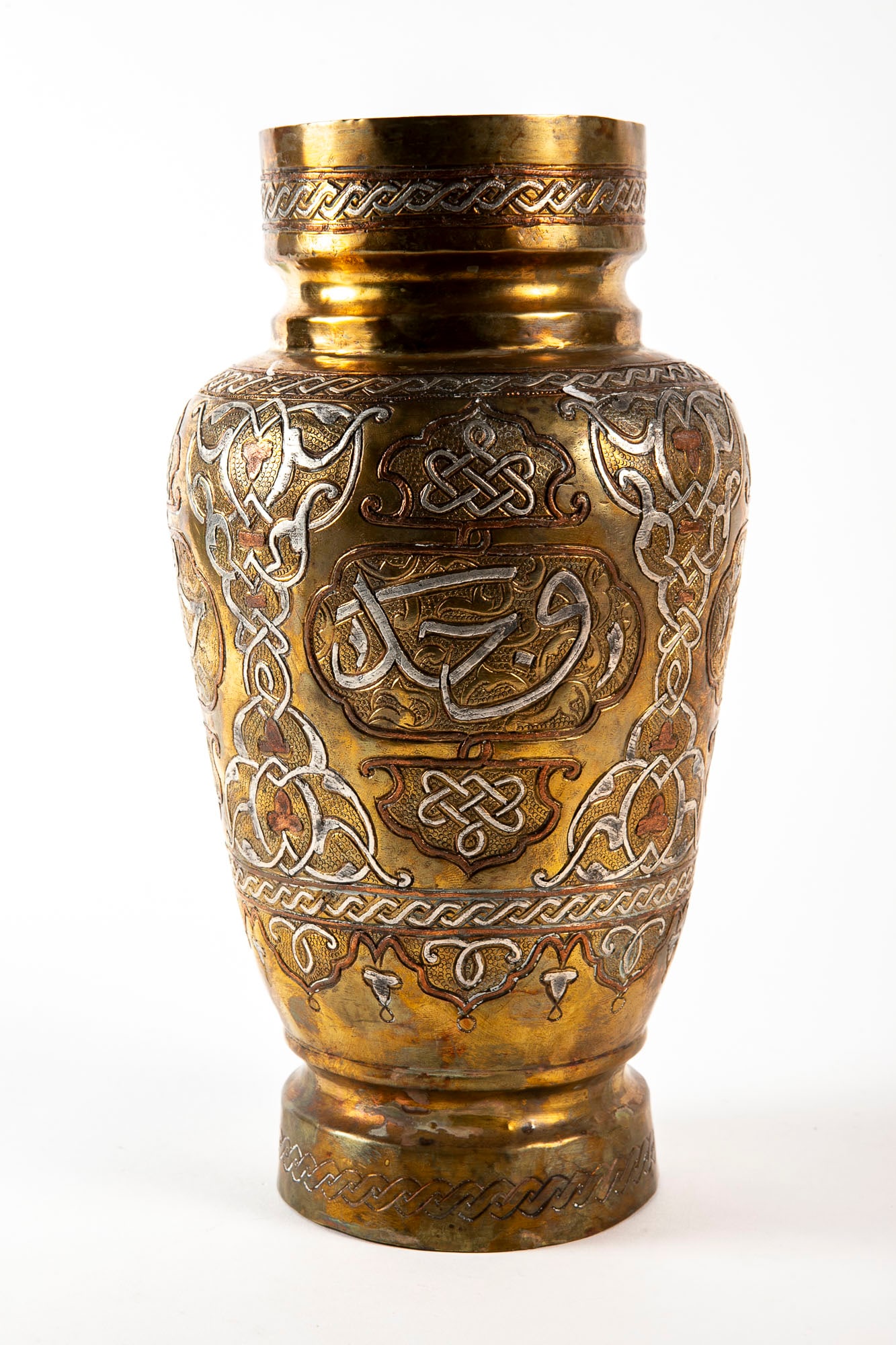 Islamic urn, decorated with Damascus work, Height: 29.5 cm, diameter: 17 cm, (1 of 3)